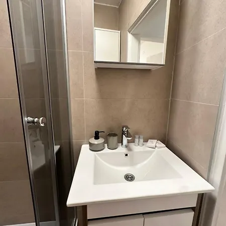 Apartment Obala Deluxe- Location *