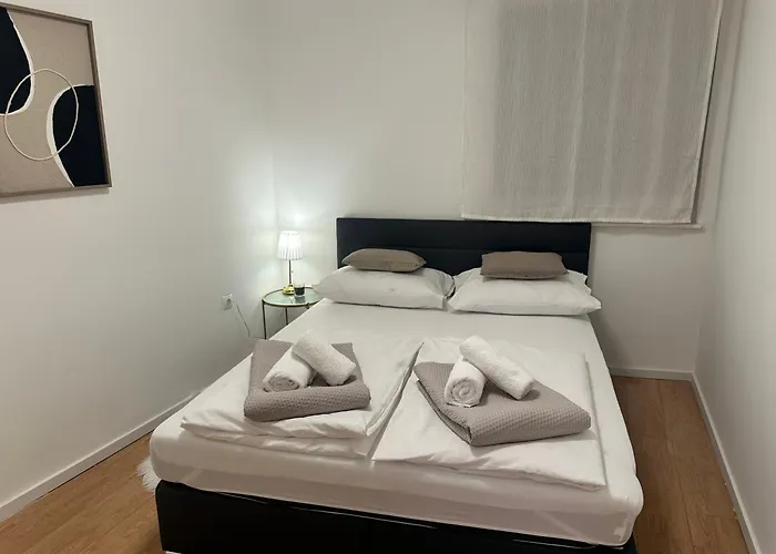 Obala Deluxe- Location * Биоград-на-Мору